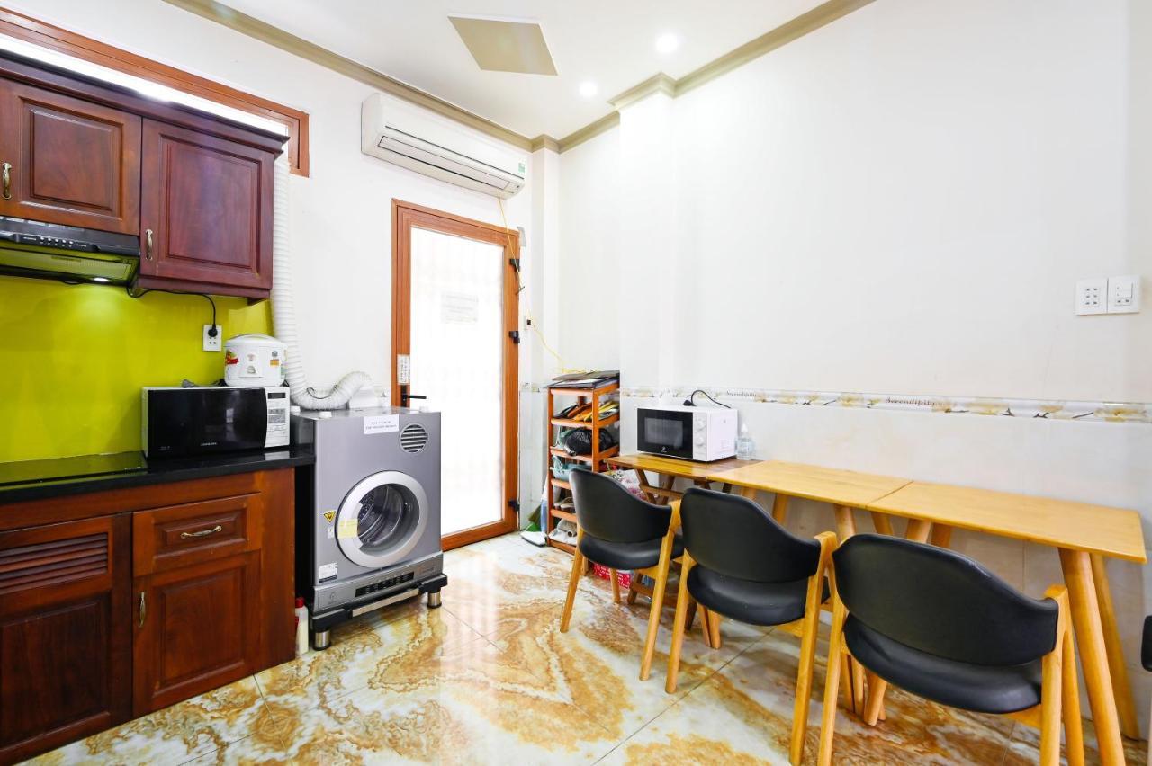 Huyen House Apartment Хошимин Екстериор снимка