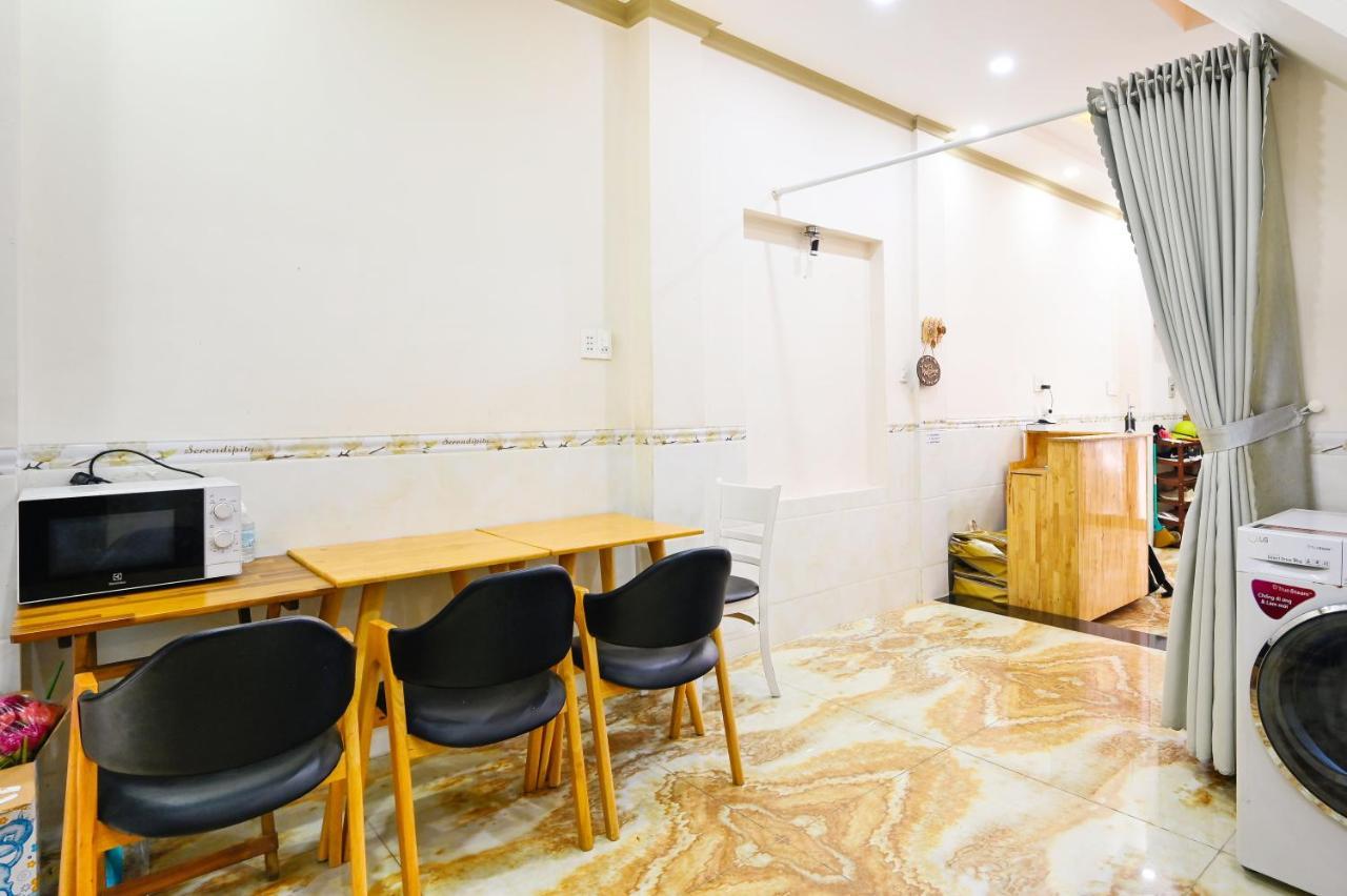 Huyen House Apartment Хошимин Екстериор снимка